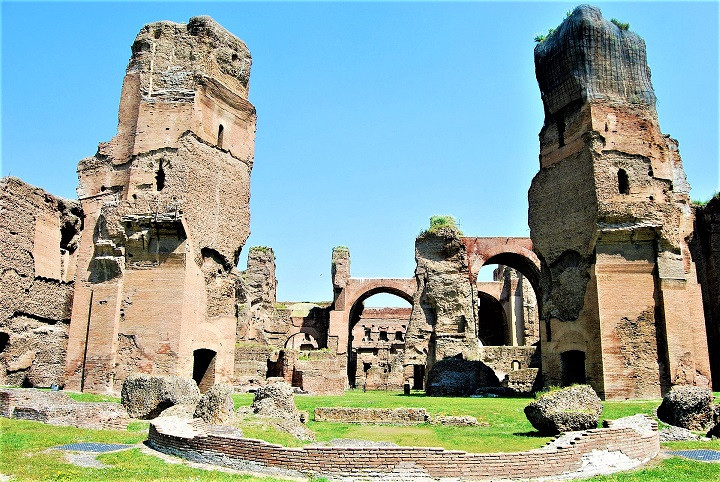 ROMA 8 CARACALLA