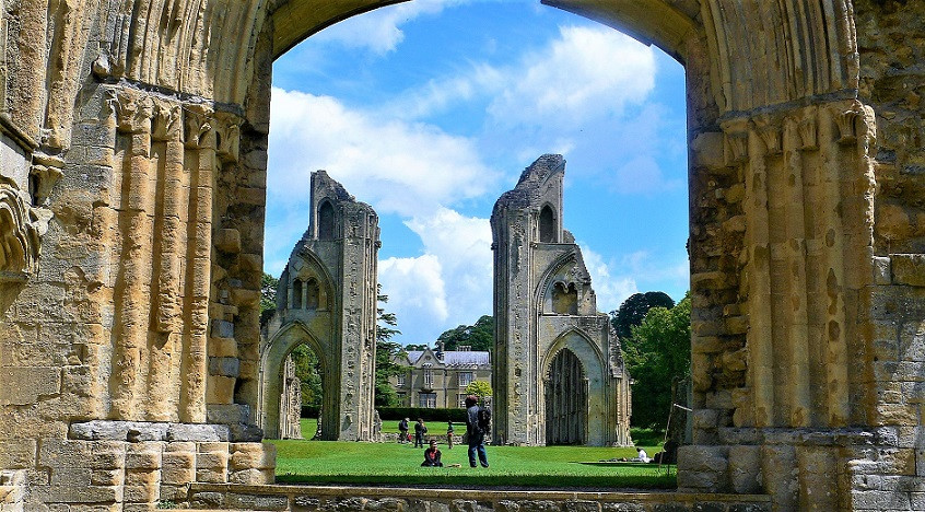 GLASTONBURY 3