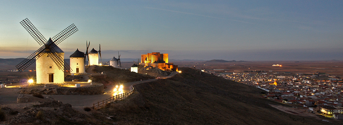 Consuegra molinos y castillo (DavidDaguerro)