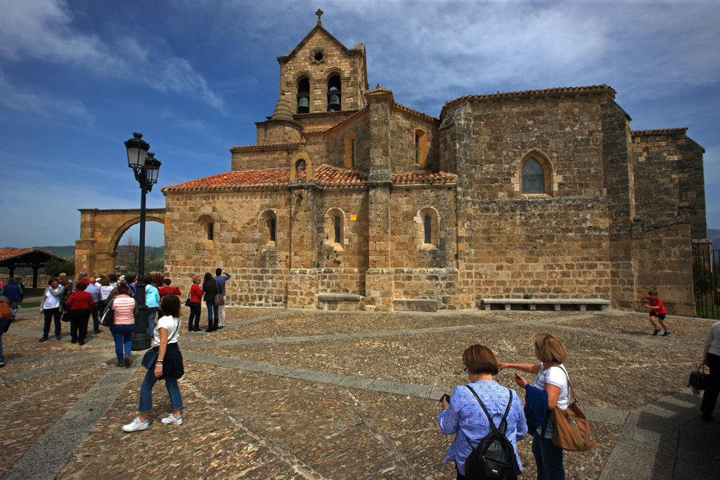 Frias20. Iglesia de San Vicente Martir