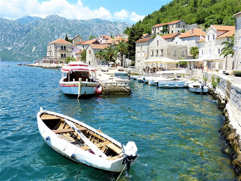 PERAST 1