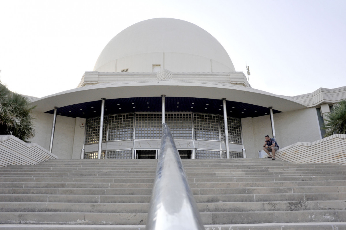 Planetario Exteriores (slowphotos.es) 01