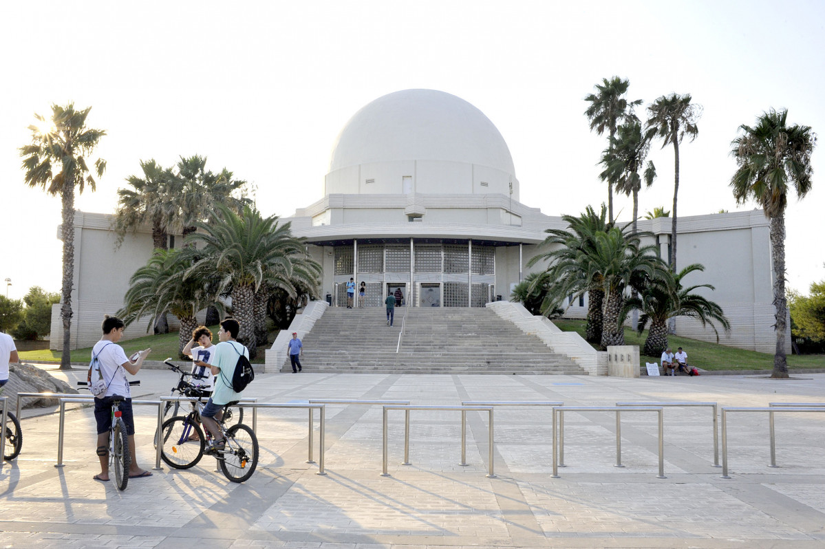 Planetario Exteriores (slowphotos.es) 03