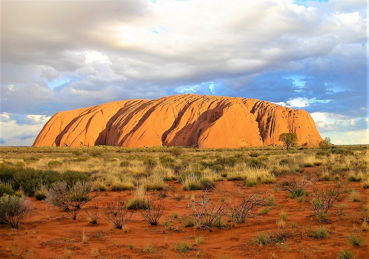 ULURU 4