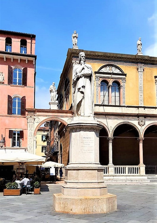 PLAZA DE LOS SEÑORES   MONUMENTO A DANTE