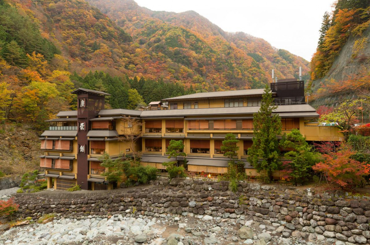 4. Nishiyama Onsen Keiunkan 3