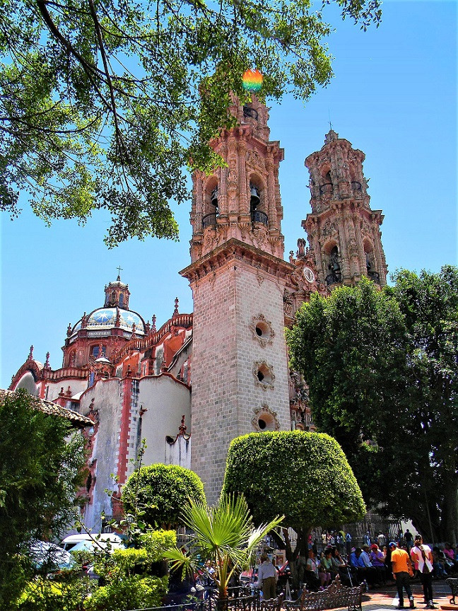 TAXCO 4 VIAJES Y LUGARES