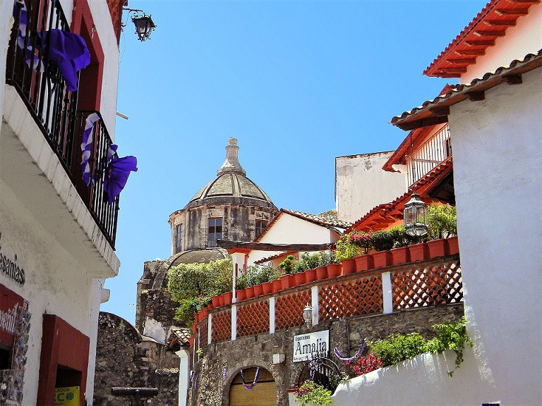 TAXCO 5 VIAJES Y LUGARES