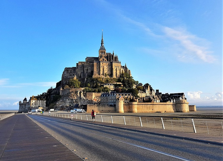 SAINT MICHEL 6 VIAJES Y LUGARES