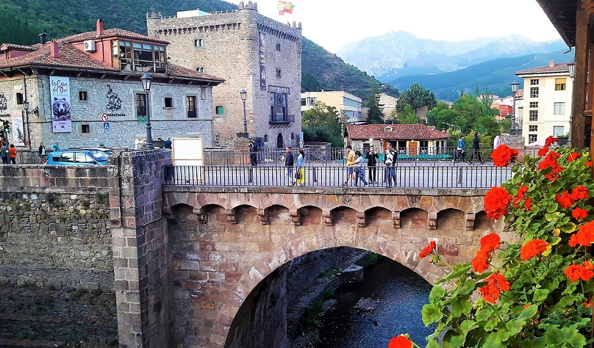 POTES 1 VIAJES Y LUGARES