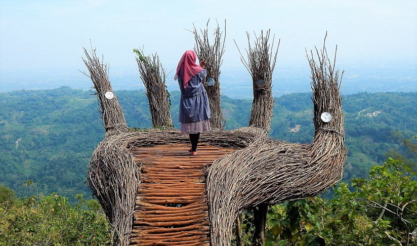 MERAPI 1 VIAJES Y LUGARES