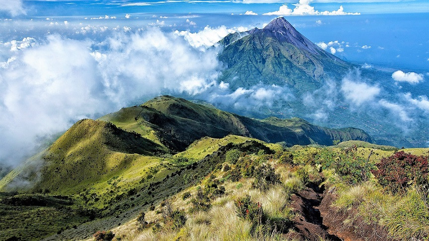 MERAPI 3 VIAJES Y LUGARES