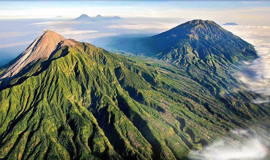 MERAPI 4 VIAJES Y LUGARES