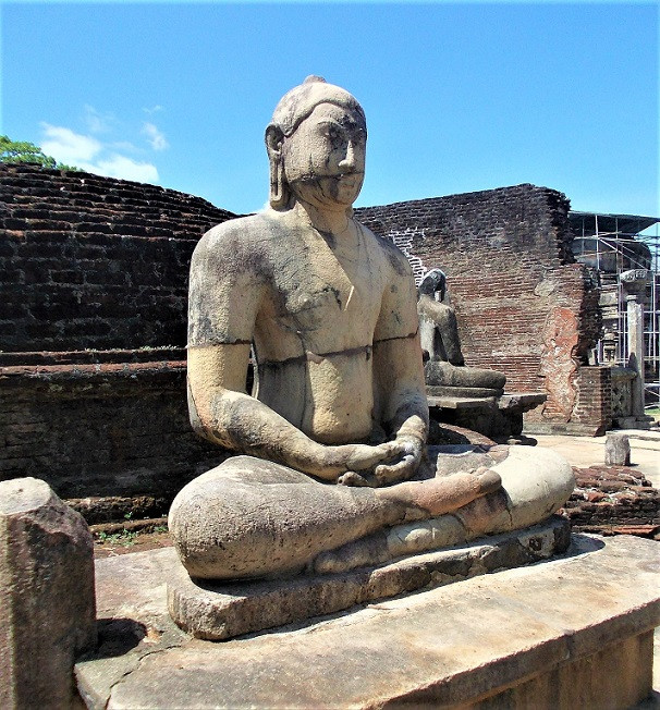 POLONNARUWA 3 VIAJES Y LUGARES