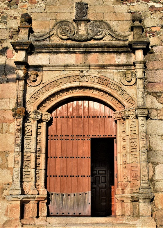 Puerta de la Iglesia