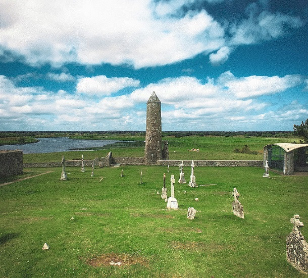 CLONMACNOISE 5 VIAJES Y LUGARES