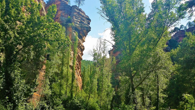 8 HOZ   VIAJES Y LUGARES
