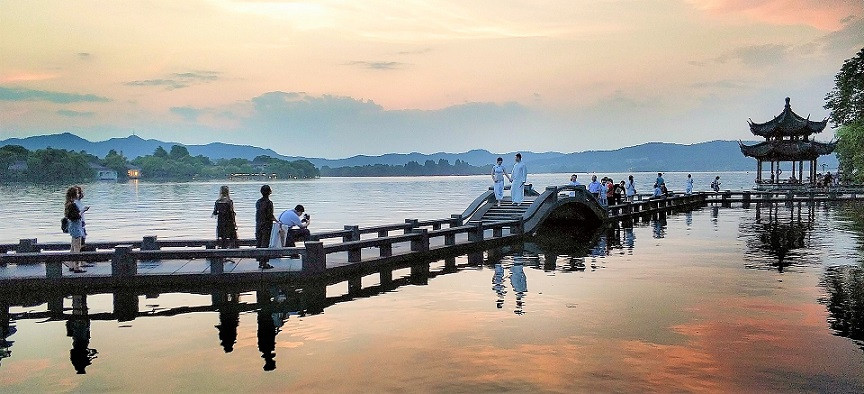 LAGO OESTE 2 VIAJES Y LUGARES