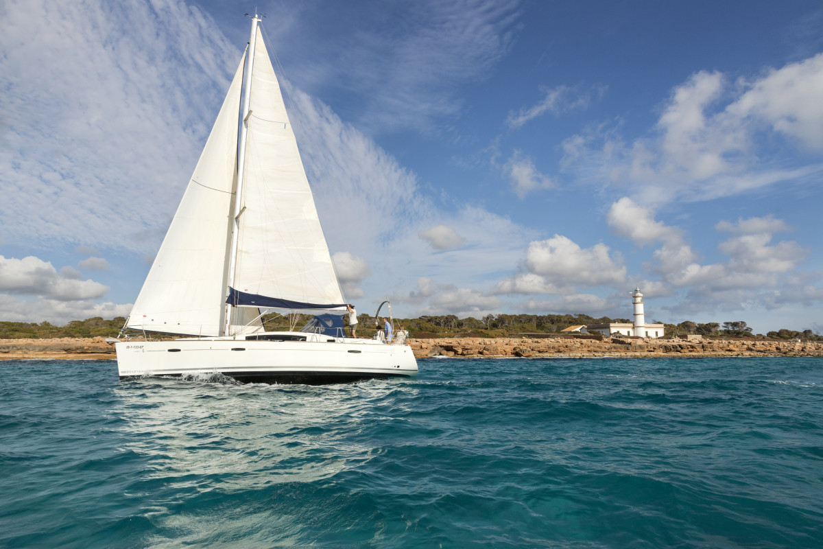 Grupo navegando velero 2