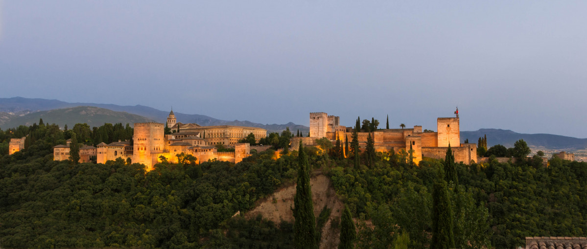 3 Granada picture © via WikiCommons