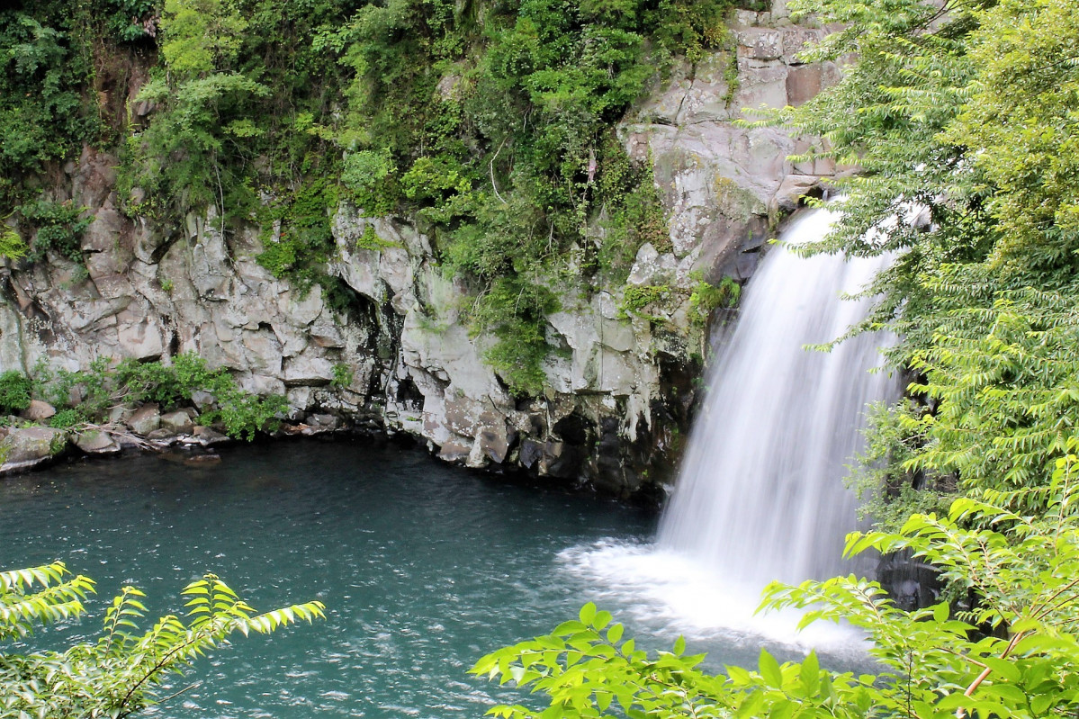 Cheonjiyeon falls jeju 823261 1920