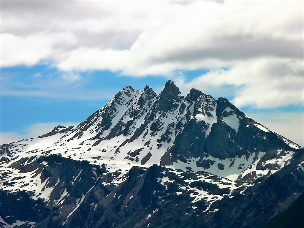 Cerro Cinco Hermanos