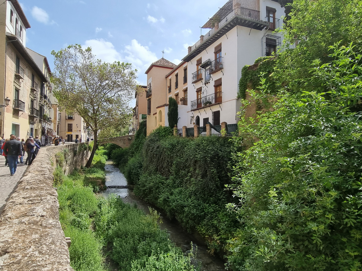 9... CARRERA DEL DARRO Y PUENTE CABRERA