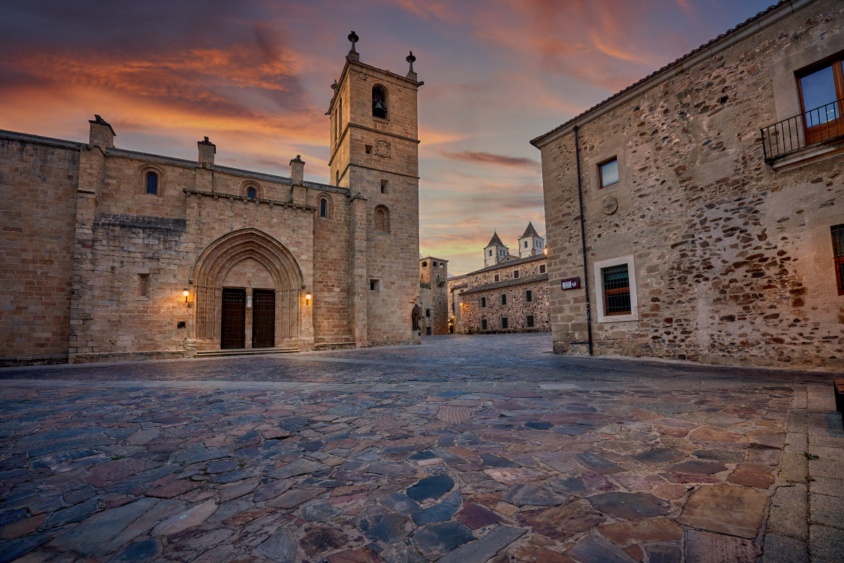 8 IGLESIA CONCATEDRAL DE SANTA MARÍA