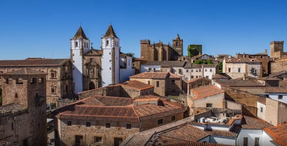 18. PANORAMICA CACERES. TURISMO