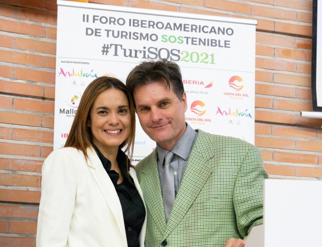Organizadores #TuriSOS 2021 Alicia Rodríguez y Alex Che
