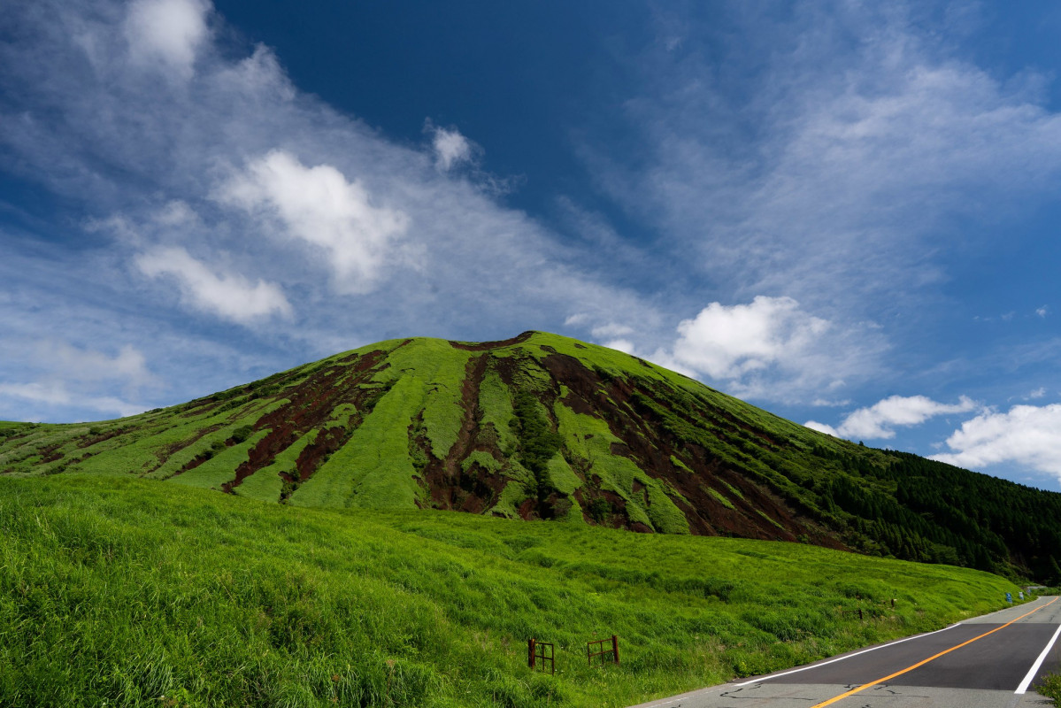 Aso Grass  ©Big Ben in Japan