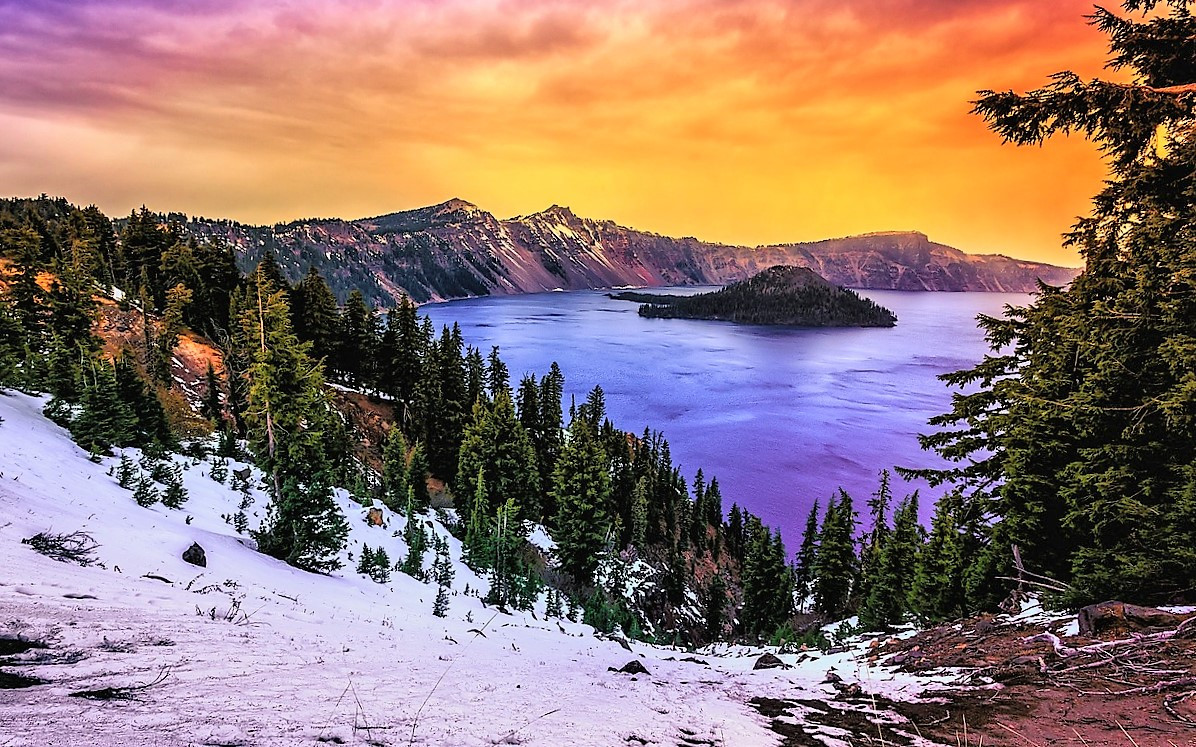 Crater lake 5488639 1280