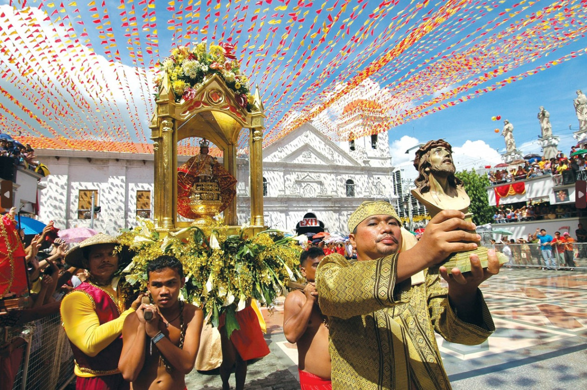 Semana Santa en Cebú   Basílica del Santo Niño   Baja