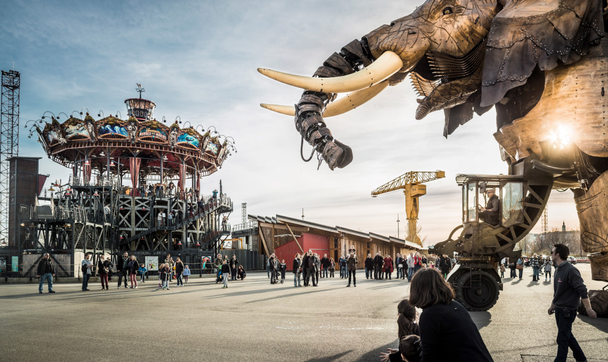 10. NANTES machines iles