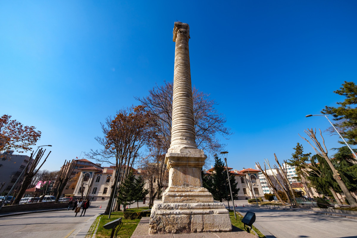 Ankara Julianus Column 1