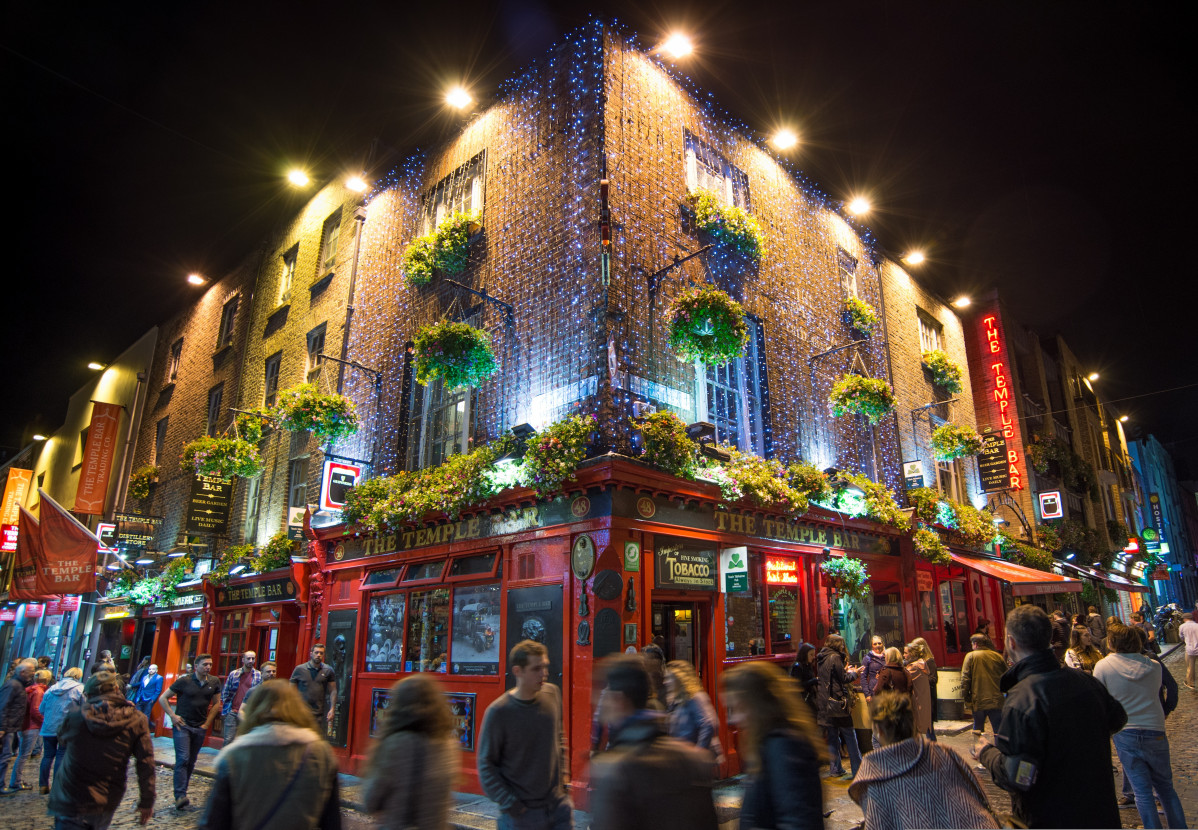2.  DUBLIN temple bar