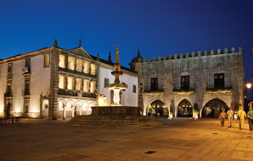 24.  Viana do Castelo Portugal)