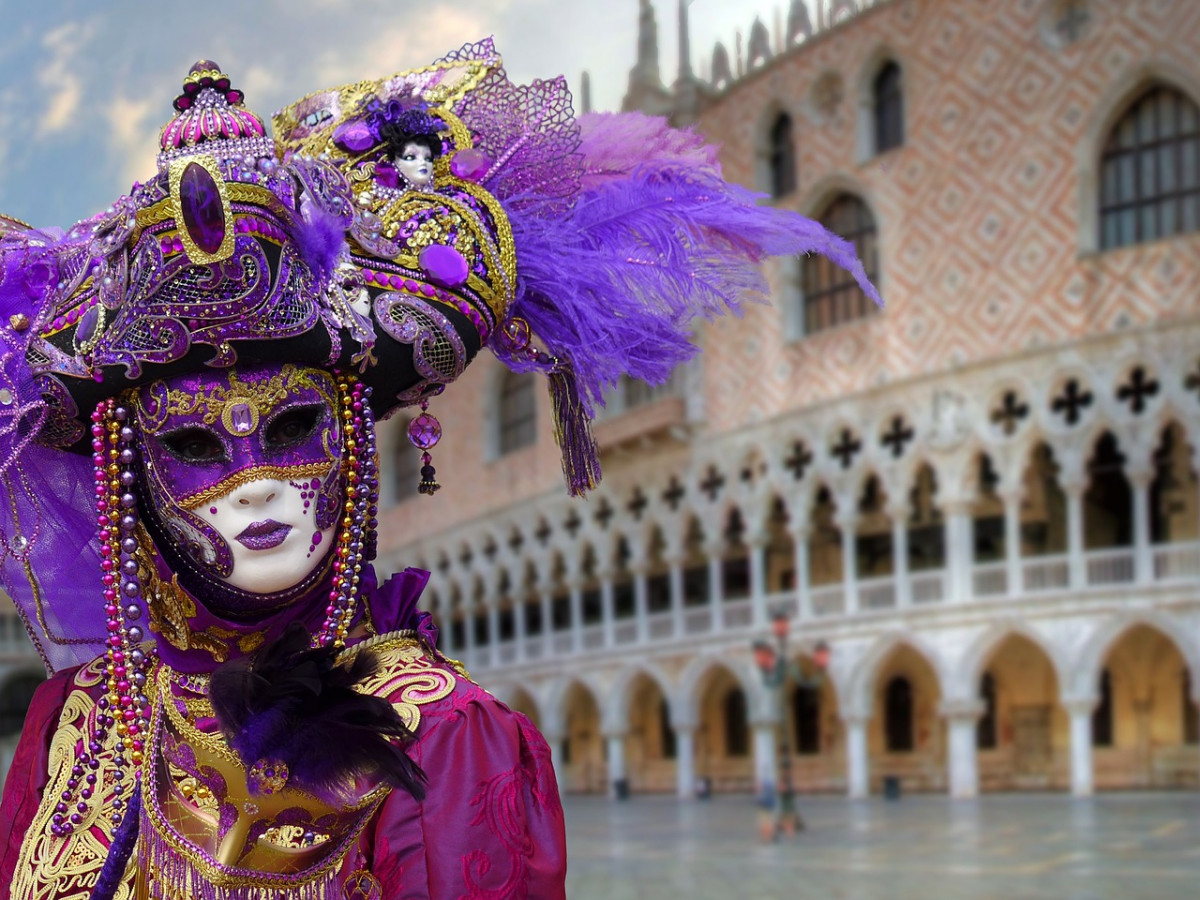 Masks 1879572 1280