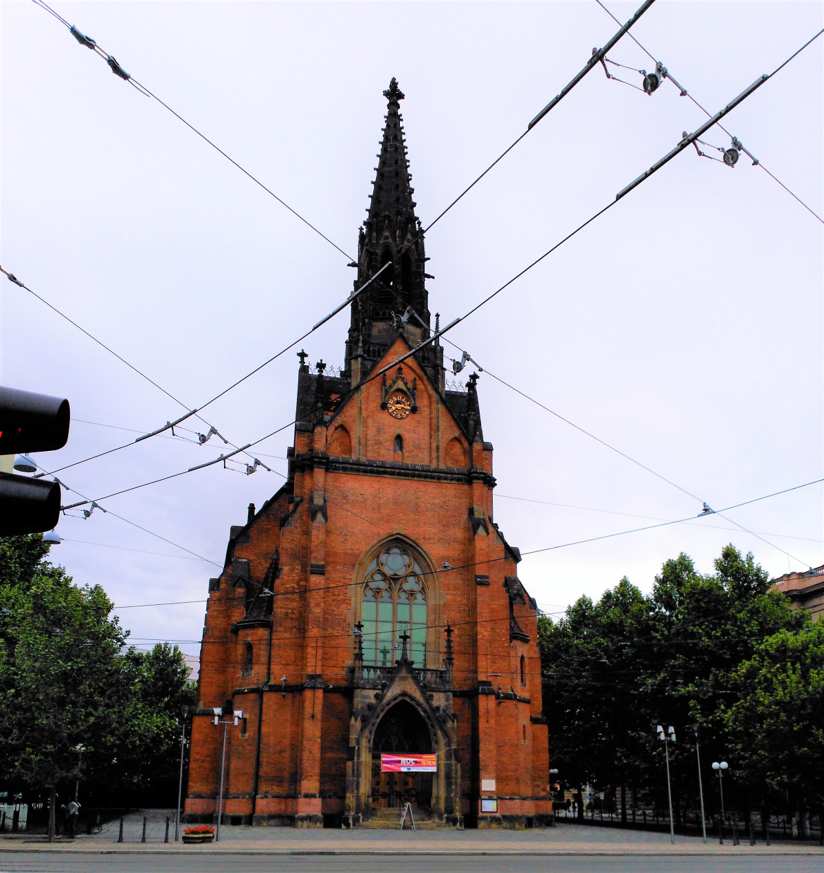 Iglesia Evangélica o iglesia Roja