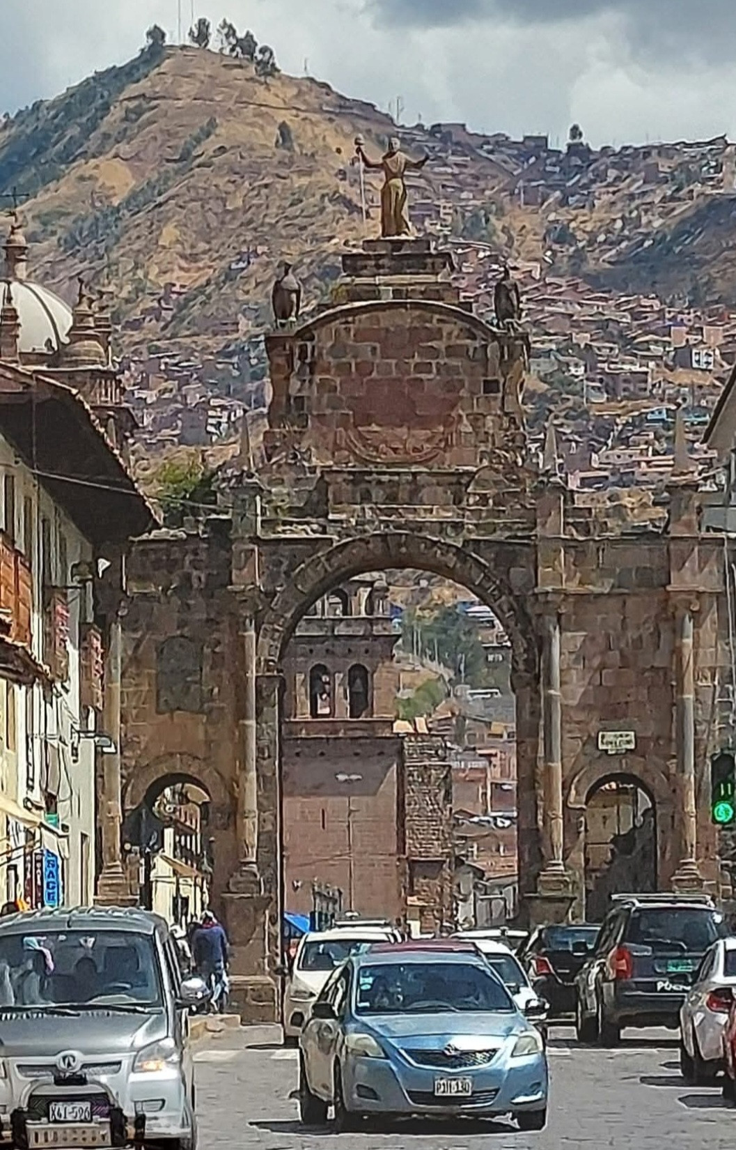 Arco de piedra en Cuzco