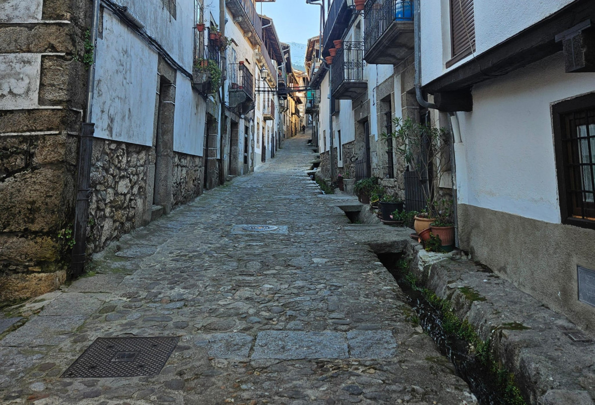 REGADERAS EN CALLE TIPICA
