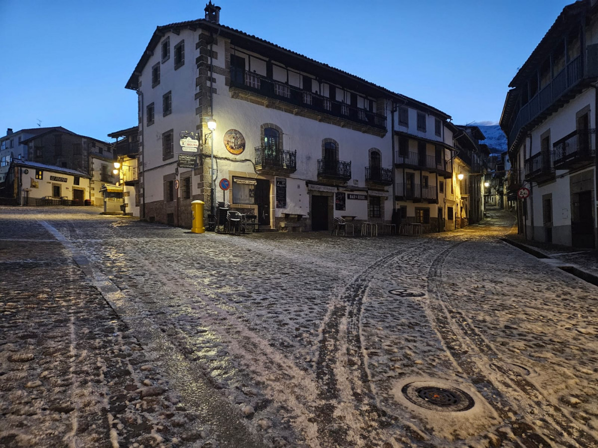 CASAS Y CALLES TIPICAS