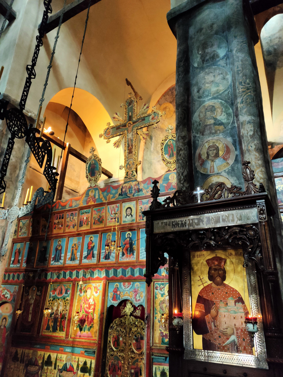 Savanija detalle del iconostasio de la iglesia